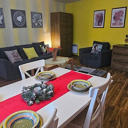 Ramada 2 Boutique Apartment Near Ski Road Банско Екстериор снимка