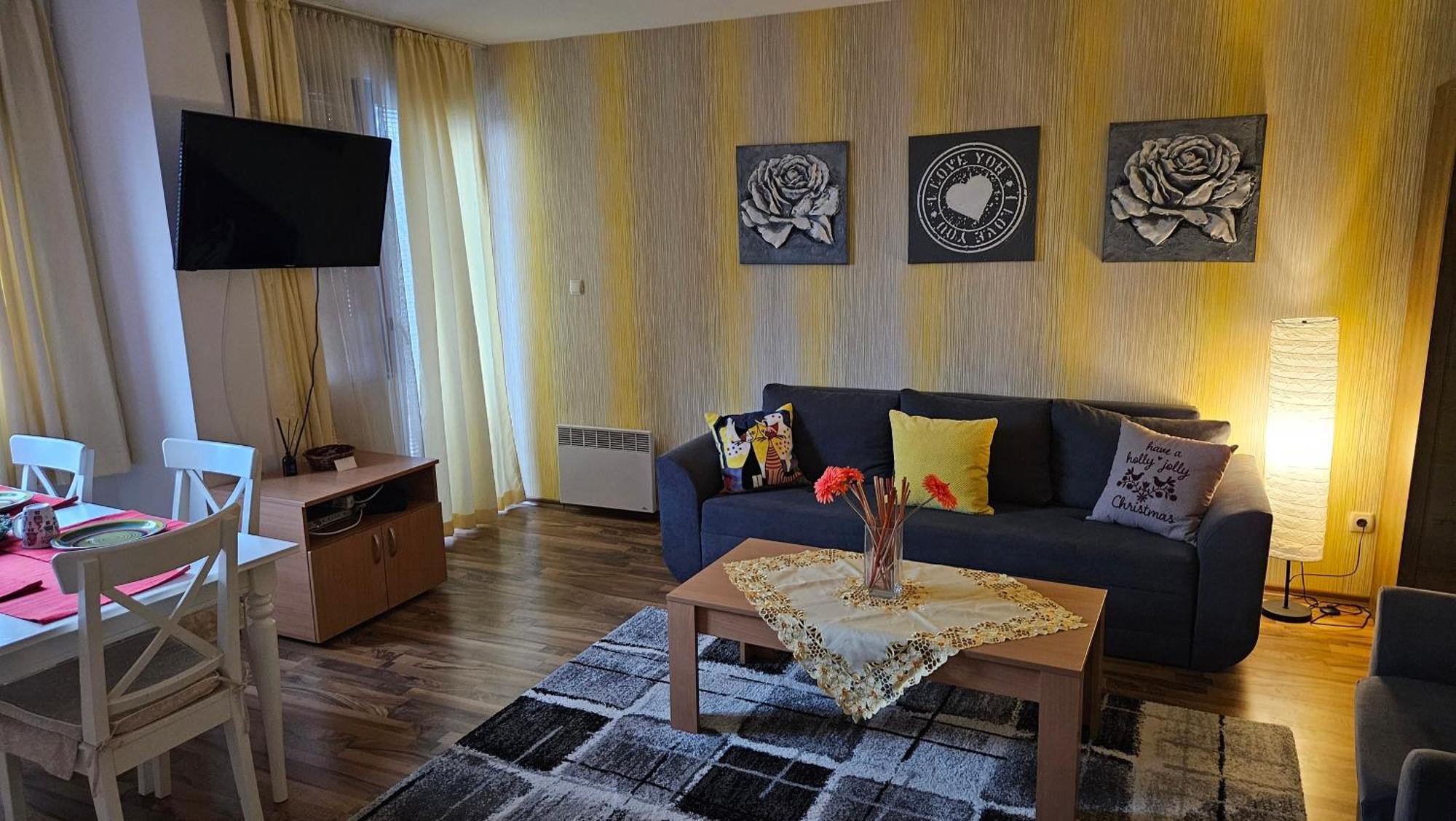 Ramada 2 Boutique Apartment Near Ski Road Банско Екстериор снимка