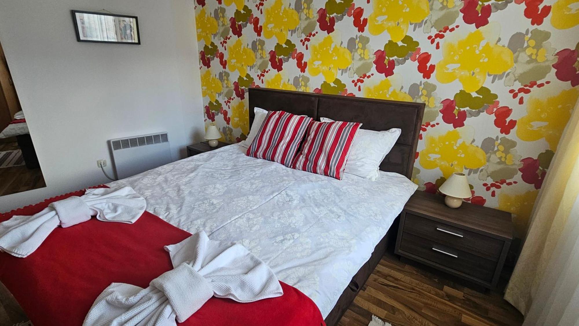 Ramada 2 Boutique Apartment Near Ski Road Банско Екстериор снимка
