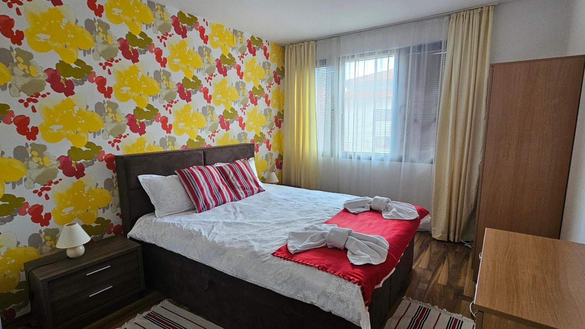Ramada 2 Boutique Apartment Near Ski Road Банско Екстериор снимка